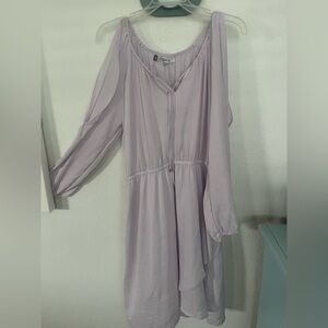 Open shoulders lilac knee length dress